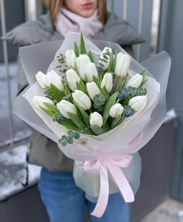 Букет "весенний день", артикул F1168304 - 5100 рублей, доставка по городу. Flawery - доставка цветов