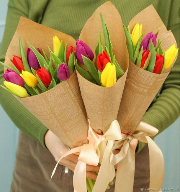 Букет "конфетка" из тюльпанов, артикул F1168325 - 3100 рублей, доставка по городу. Flawery - доставка цветов
