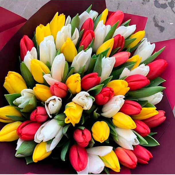 Букет тюльпанов, артикул F1172058 - 17300 рублей, доставка по городу. Flawery - доставка цветов