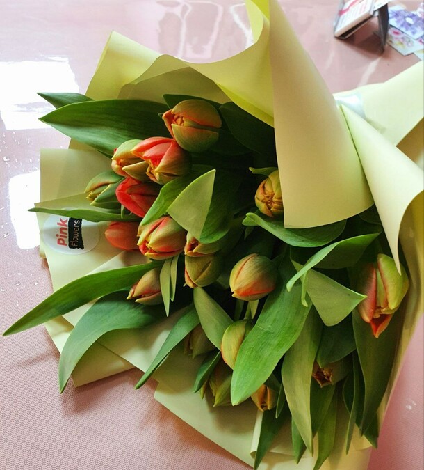 Букет тюльпанов, артикул F1172129 - 5891 рублей, доставка по городу. Flawery - доставка цветов