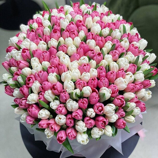 Букет " шикарный", артикул F1176712 - 44180 рублей, доставка по городу. Flawery - доставка цветов