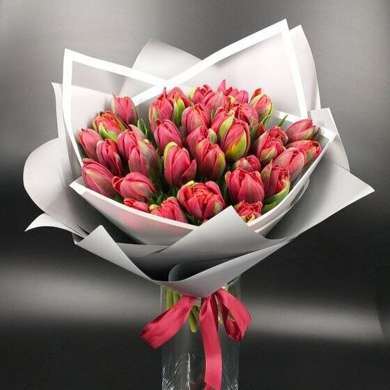 Букет тюльпанов "марго", артикул F1176954 - 9950 рублей, доставка по городу. Flawery - доставка цветов