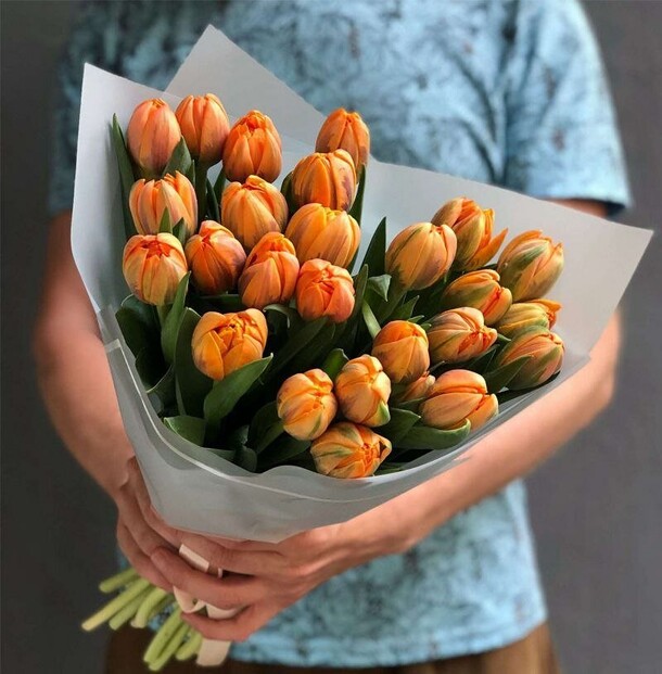 Букет тюльпанов "оранжевый восторг", артикул F1176966 - 7450 рублей, доставка по городу. Flawery - доставка цветов