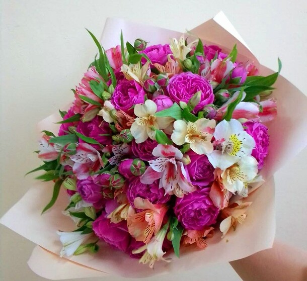 Букет палитра цвета, артикул F1194491 - 4850 рублей, доставка по городу. Flawery - доставка цветов