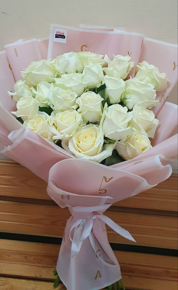 Букет из белых роз, артикул F1194707 - 6600 рублей, доставка по городу. Flawery - доставка цветов