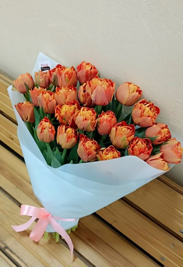 Букет тюльпанов «оранжевое лето», артикул F1194712 - 8100 рублей, доставка по городу. Flawery - доставка цветов