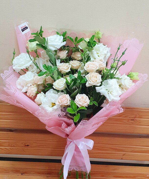 Букет «вена», артикул F1197544 - 5100 рублей, доставка по городу. Flawery - доставка цветов