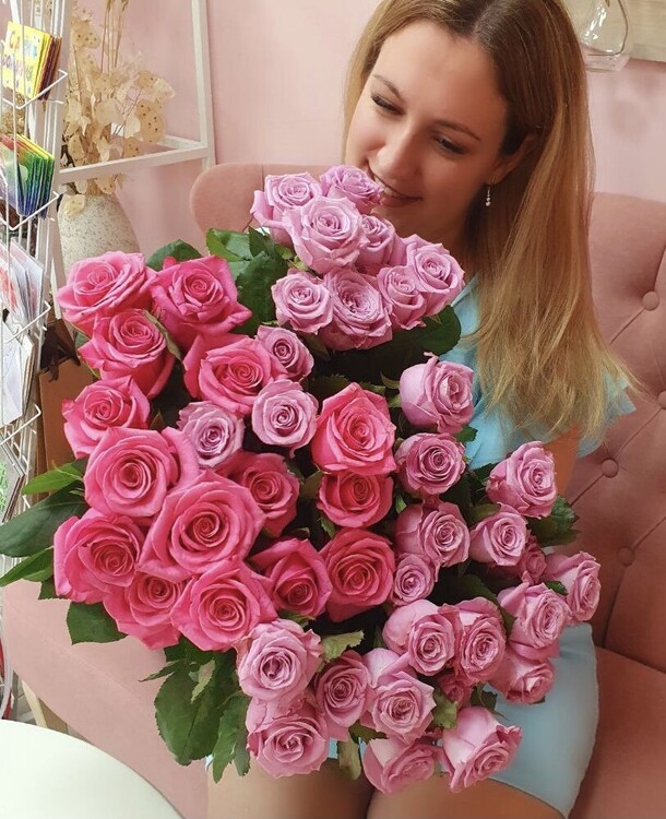 Розовые розы, артикул F1198538 - 17500 рублей, доставка по городу. Flawery - доставка цветов