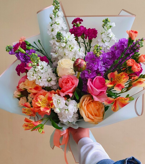 Butterfly, артикул F1198776 - 8350 рублей, доставка по городу. Flawery - доставка цветов