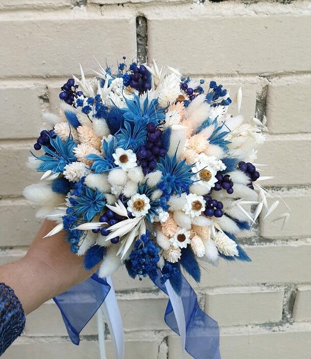 Синяя птица, артикул F1200699 - 9926 рублей, доставка по городу. Flawery - доставка цветов