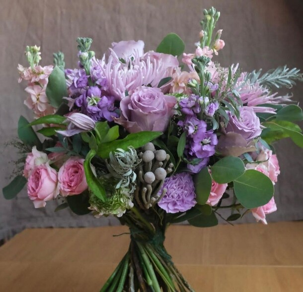 Ультрафиолет, артикул F1202935 - 8570 рублей, доставка по городу. Flawery - доставка цветов