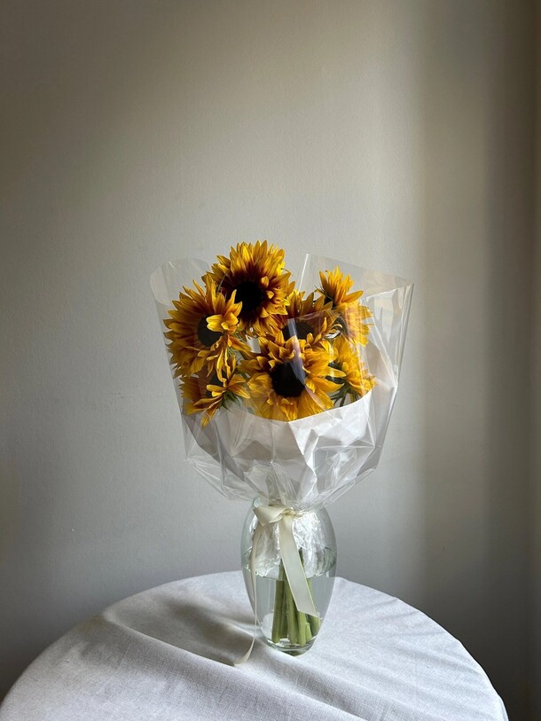 Букет подсолнухов, артикул F1205006 - 3300 рублей, доставка по городу. Flawery - доставка цветов