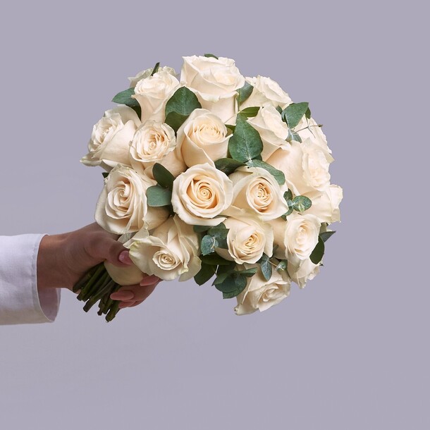 Муза, артикул F1206496 - 12592 рублей, доставка по городу. Flawery - доставка цветов