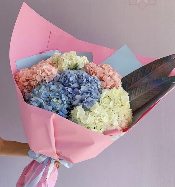 Букет гортензий, артикул F1211324 - 5100 рублей, доставка по городу. Flawery - доставка цветов