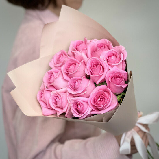 Букет из 13 роз, артикул F1212845 - 5100 рублей, доставка по городу. Flawery - доставка цветов