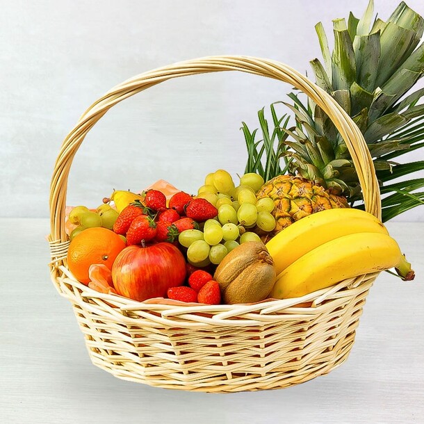 Фруктовая корзина, артикул F1213885 - 5000 рублей, доставка по городу. Flawery - доставка цветов