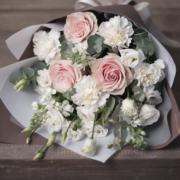 Букет «лунная соната», артикул F1217084 - 5100 рублей, доставка по городу. Flawery - доставка цветов