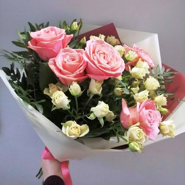 Букет роз, артикул F1226290 - 4890 рублей, доставка по городу. Flawery - доставка цветов