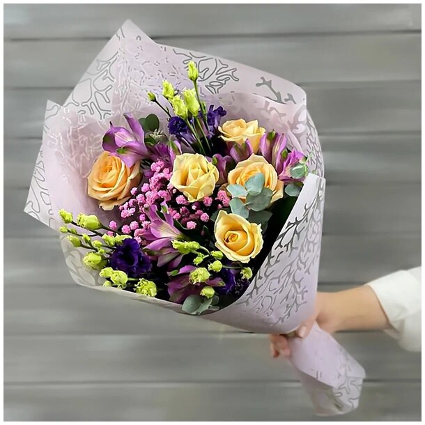 Сборный букет «радужный день», артикул F1228680 - 4800 рублей, доставка по городу. Flawery - доставка цветов