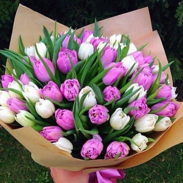 Букет из 55 тюльпанов, артикул F1254576 - 15000 рублей, доставка по городу. Flawery - доставка цветов