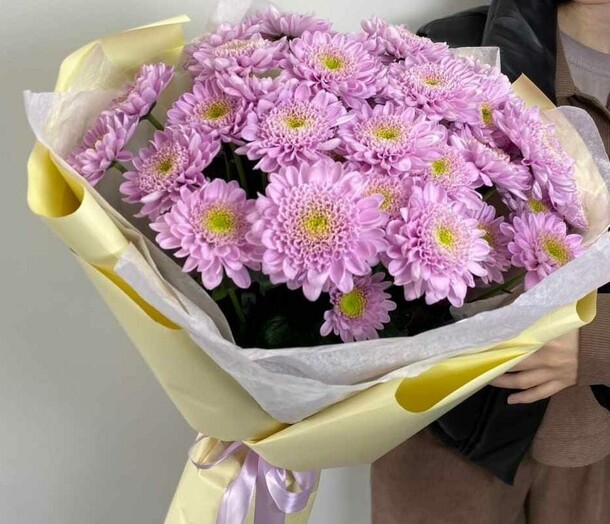 Букет кустовых хризантем, артикул F1275952 - 4200 рублей, доставка по городу. Flawery - доставка цветов