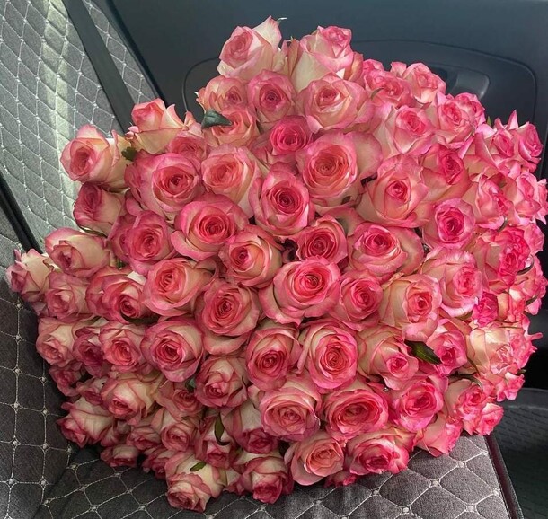 Букет роз, артикул F1328854 - 31818 рублей, доставка по городу. Flawery - доставка цветов