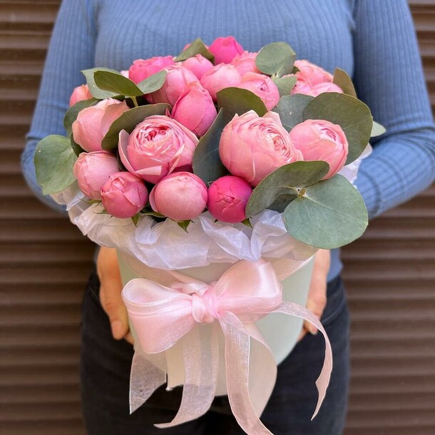 Коробка с пион розами s (к 008), артикул F1277946 - 5300 рублей, доставка по городу. Flawery - доставка цветов