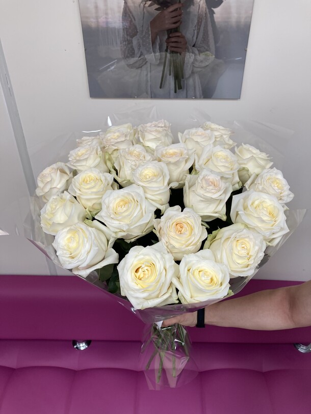 25 ароматных пионовидных роз, артикул F1280913 - 9790 рублей, доставка по городу. Flawery - доставка цветов