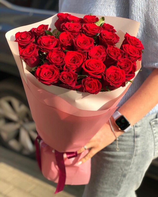 Букет из роз, артикул F1084487 - 6950 рублей, доставка по городу. Flawery - доставка цветов