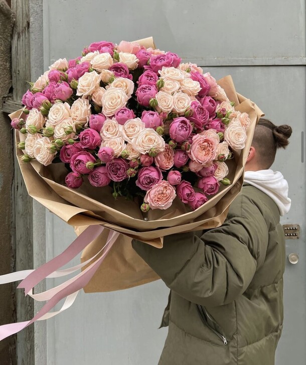 Букет из пионовидных роз, артикул F1125352 - 19500 рублей, доставка по городу. Flawery - доставка цветов