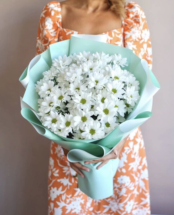 Букет из хризантем, артикул F1141652 - 4950 рублей, доставка по городу. Flawery - доставка цветов