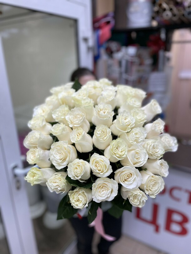 45 белых роз, артикул F1164180 - 16500 рублей, доставка по городу. Flawery - доставка цветов