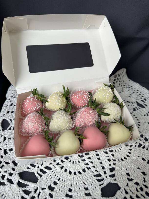 Клубника в шоколаде, артикул F1292370 - 2750 рублей, доставка по городу. Flawery - доставка цветов