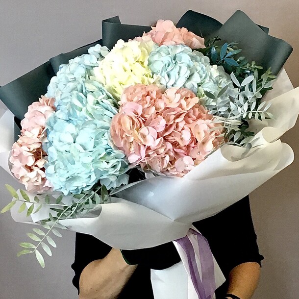 Букет из гортензий, артикул F1081756 - 6490 рублей, доставка по городу. Flawery - доставка цветов