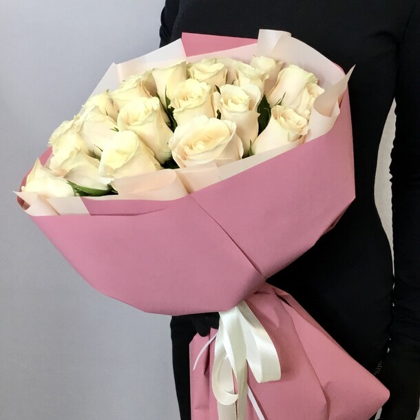 25 кремовых роз шарман, артикул F1258741 - 5430 рублей, доставка по городу. Flawery - доставка цветов