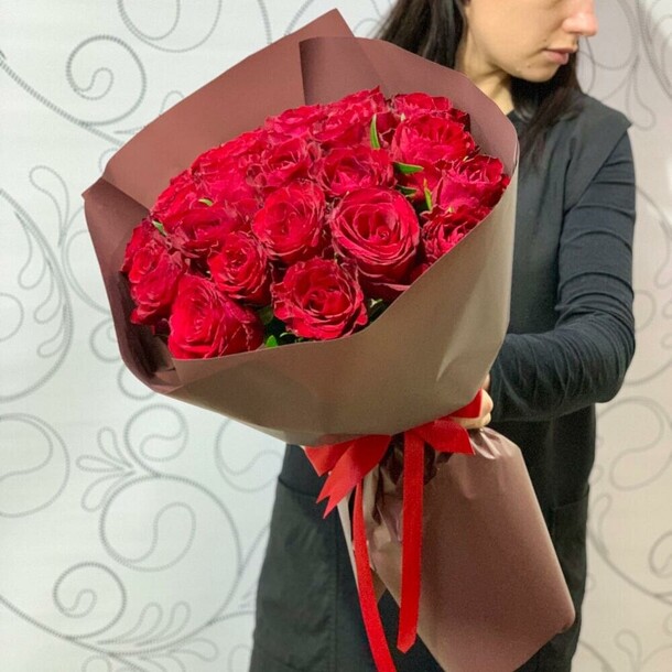 21 премиум роза, артикул F1082734 - 7480 рублей, доставка по городу. Flawery - доставка цветов