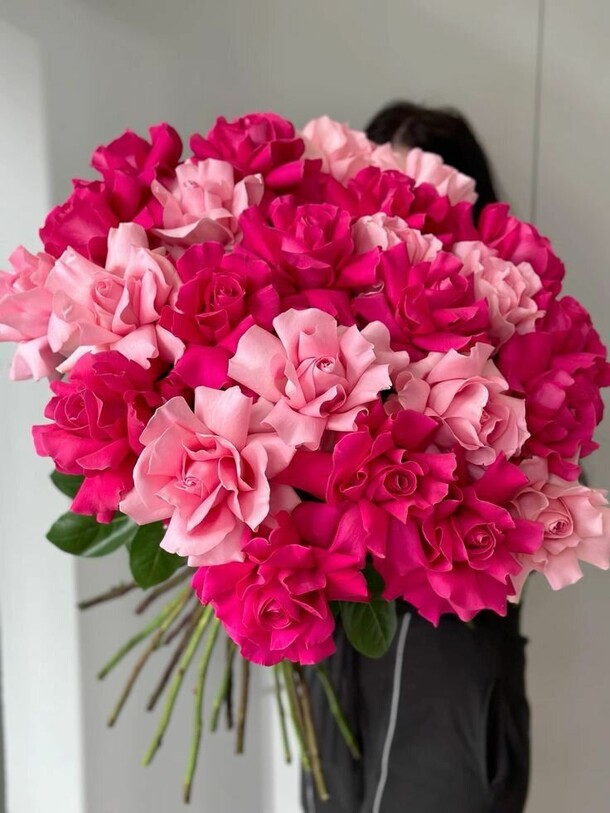 Букет из французских роз, артикул F1425508 - 14179 рублей, доставка по городу. Flawery - доставка цветов