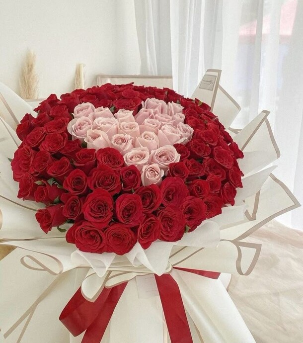 51 роза в виде сердца, артикул F1425522 - 11990 рублей, доставка по городу. Flawery - доставка цветов