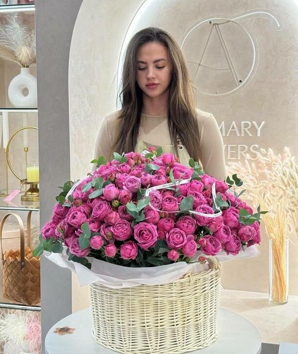 Пионовидные кустовые розы букет, артикул F1535116 - 27805 рублей, доставка по городу. Flawery - доставка цветов