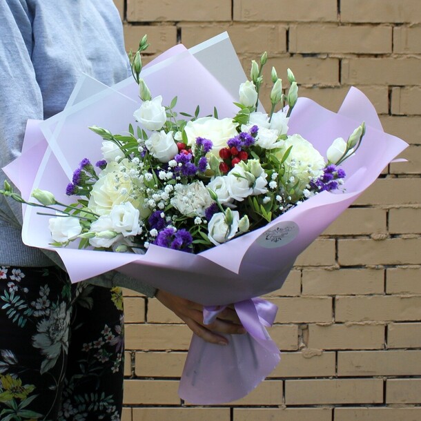 Музыкальный дуэт, артикул F92658 - 8300 рублей, доставка по городу. Flawery - доставка цветов