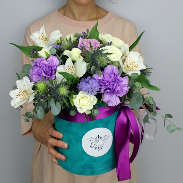 Weekend, артикул F92709 - 7795 рублей, доставка по городу. Flawery - доставка цветов