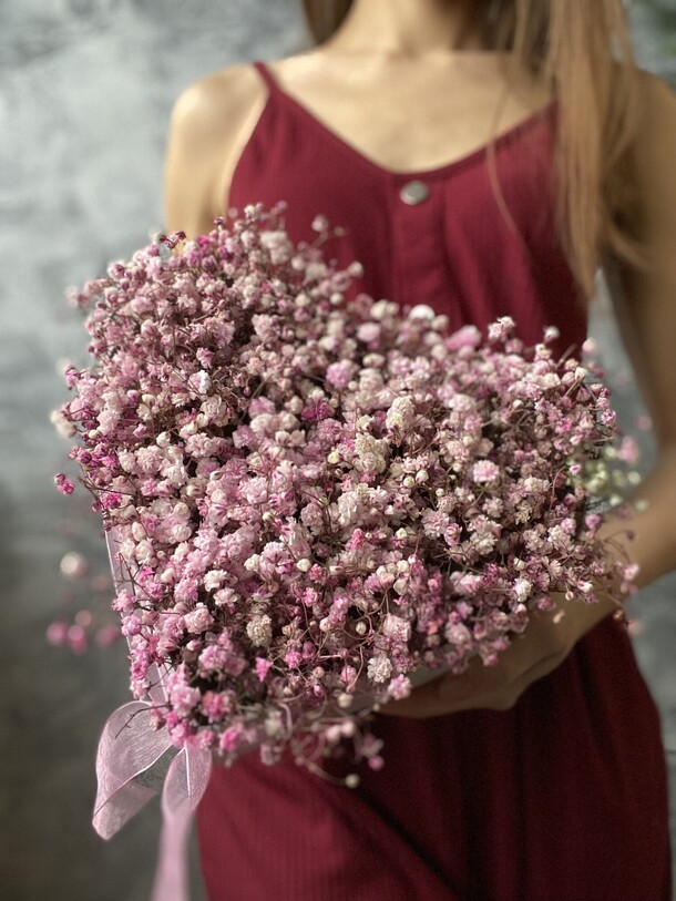 Сердце из розовой гипсофилы, артикул F1090418 - 3600 рублей, доставка по городу. Flawery - доставка цветов