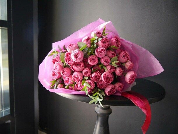 Букет из пионовидных роз, артикул F1091294 - 10800 рублей, доставка по городу. Flawery - доставка цветов