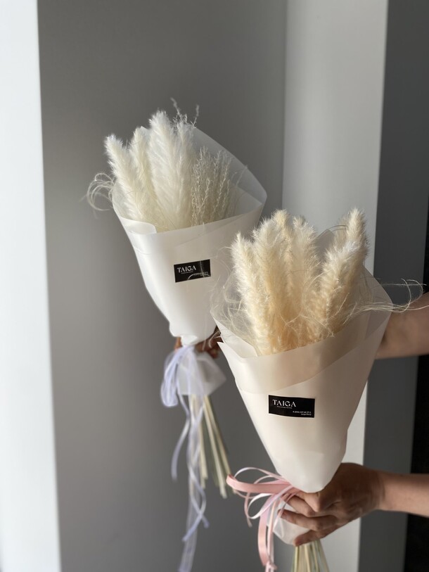 Сухоцветы камыш, артикул F1323230 - 2640 рублей, доставка по городу. Flawery - доставка цветов