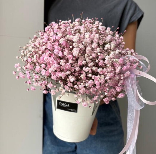 Коробочка розовой гипсофилы, артикул F1490457 - 2000 рублей, доставка по городу. Flawery - доставка цветов