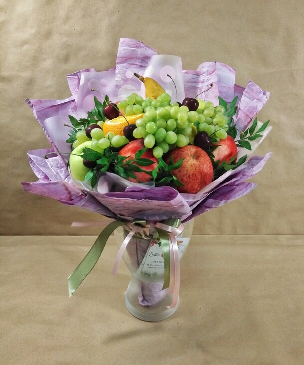 Букет из фруктов, артикул F1086614 - 3200 рублей, доставка по городу. Flawery - доставка цветов