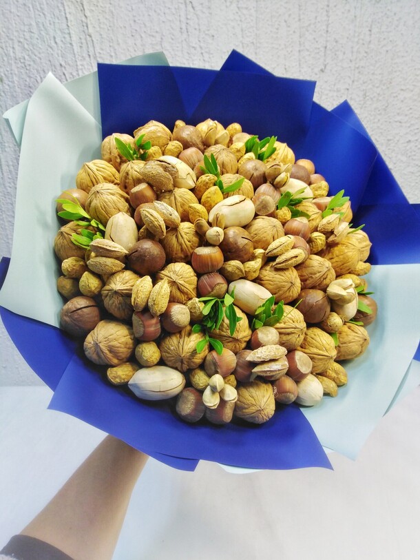 Ореховый мужской букет, артикул F1147151 - 3500 рублей, доставка по городу. Flawery - доставка цветов