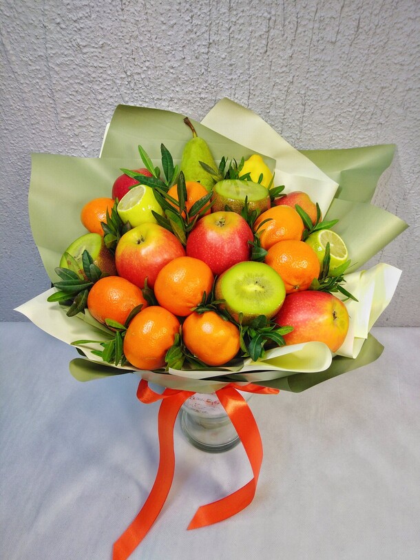 Букет "витаминка", артикул F1147154 - 3200 рублей, доставка по городу. Flawery - доставка цветов