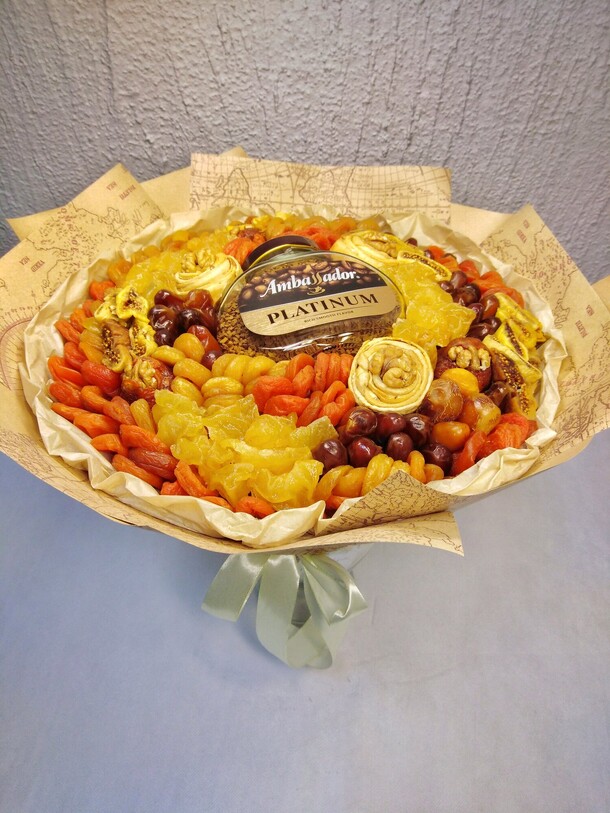 Сухофрукты и кофе, артикул F1152642 - 5350 рублей, доставка по городу. Flawery - доставка цветов