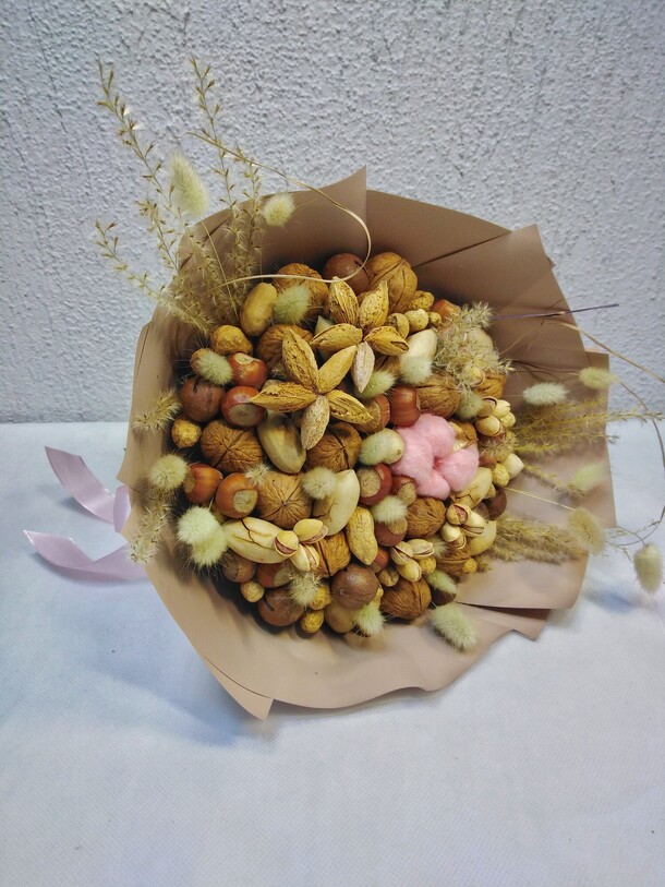 Букет ореховый с хлопком, артикул F1168724 - 2700 рублей, доставка по городу. Flawery - доставка цветов